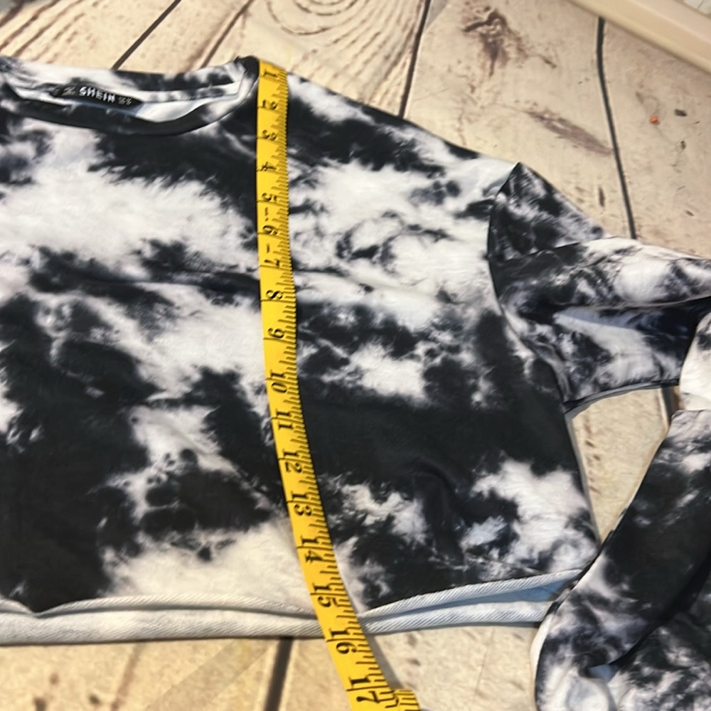 Cropped Top - Picture 5 of 5